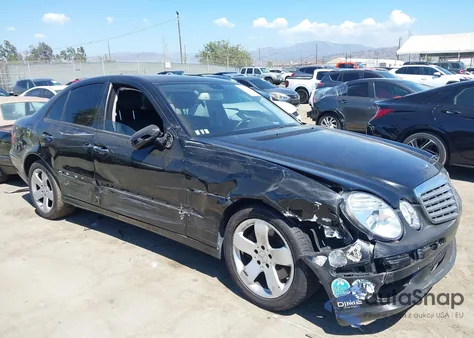 2007 Mercedes-Benz E 550 из США, поврежденный, VIN WDBUF72X47B074442